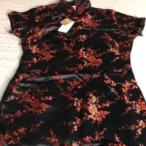 Women’s black & red reds cheongsam dress.